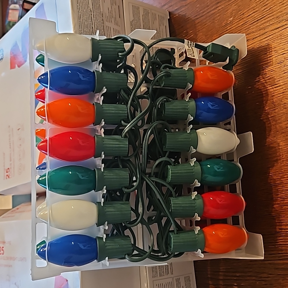LOT of 4 C-9 Glow Bright lights 25 per box
